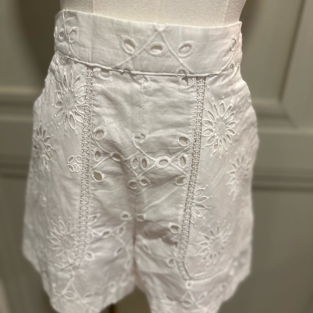 Zara White Embroidered High Waist Shorts